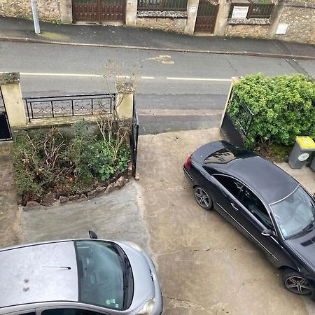 Apartament 3 Pieces Calme, Terrasse Et Parking Prive Courcouronnes Zewnętrze zdjęcie