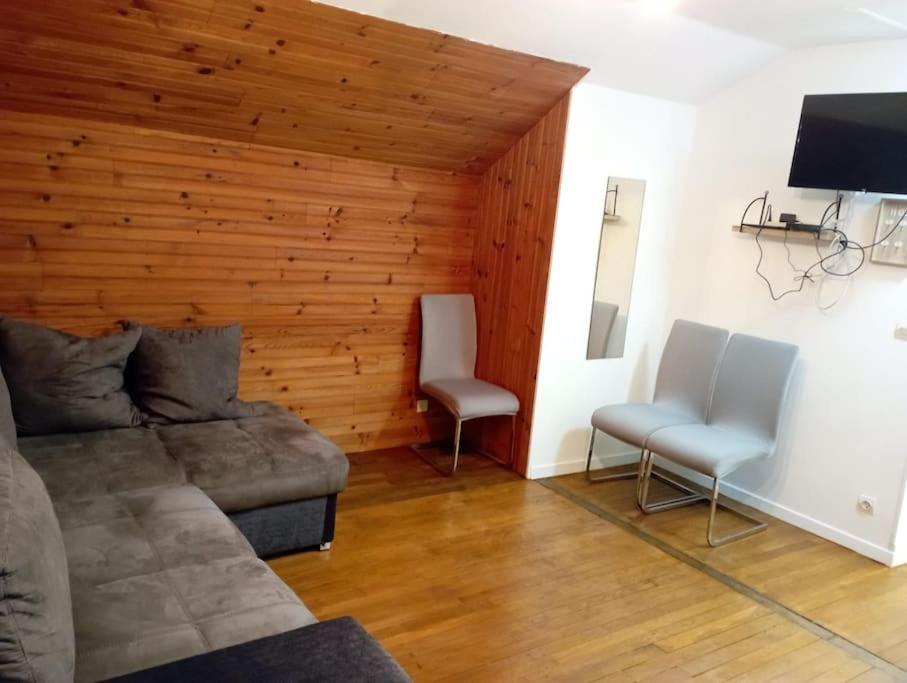 Apartament 3 Pieces Calme, Terrasse Et Parking Prive Courcouronnes Zewnętrze zdjęcie