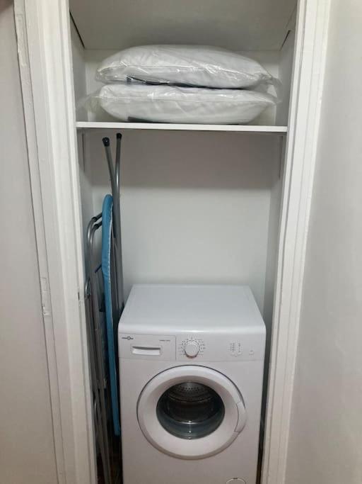 Apartament 3 Pieces Calme, Terrasse Et Parking Prive Courcouronnes Zewnętrze zdjęcie