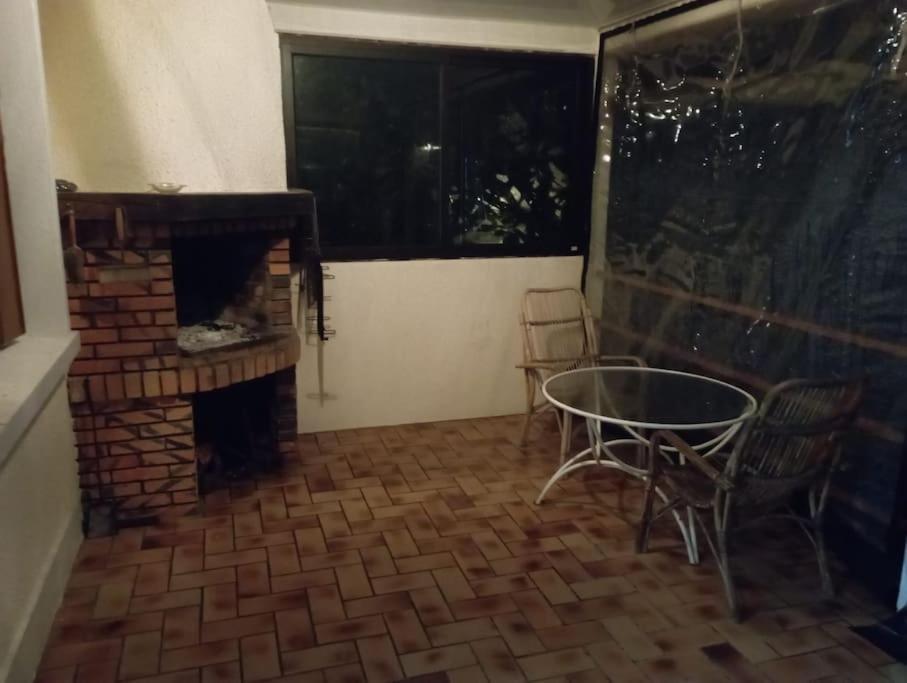 Apartament 3 Pieces Calme, Terrasse Et Parking Prive Courcouronnes Zewnętrze zdjęcie