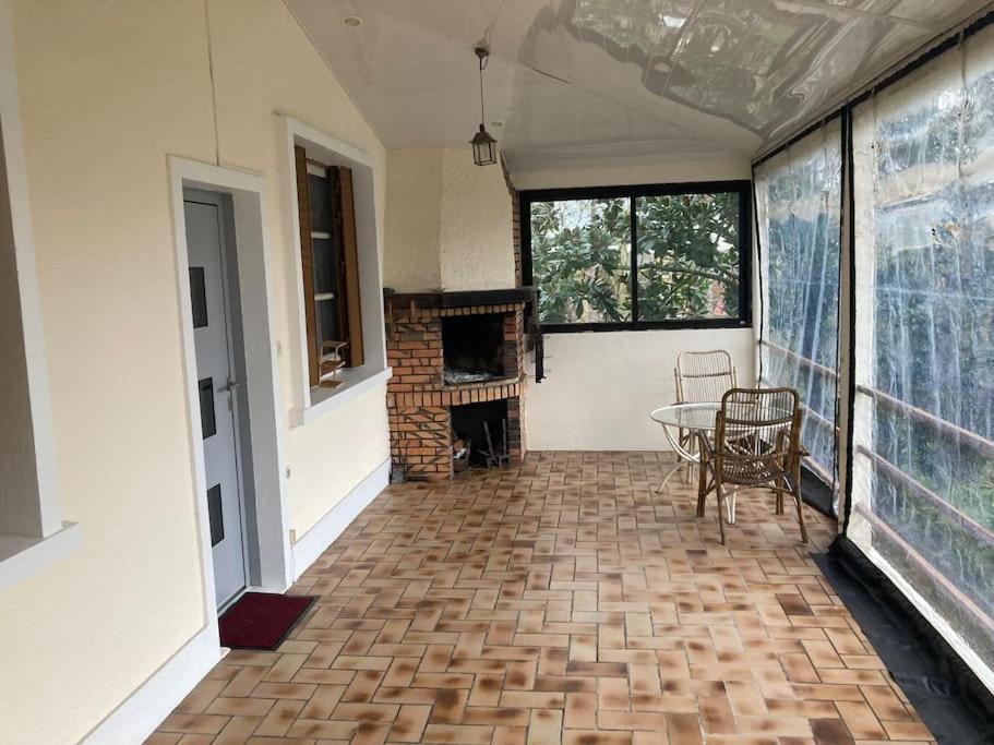 Apartament 3 Pieces Calme, Terrasse Et Parking Prive Courcouronnes Zewnętrze zdjęcie